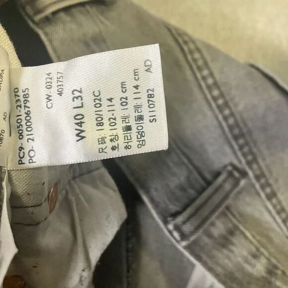 Levi's 501 Men's Size 42x30 Gray Straight Leg Jeans Relaxed Western Yellowstone - Picture 2 of 10